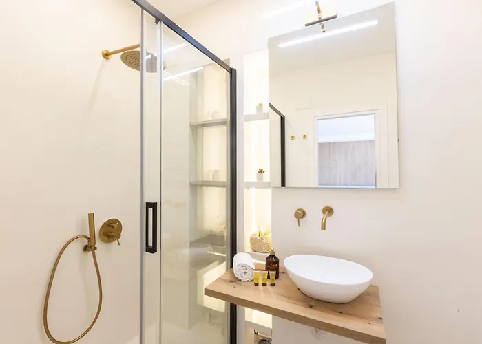 アパート Key To House