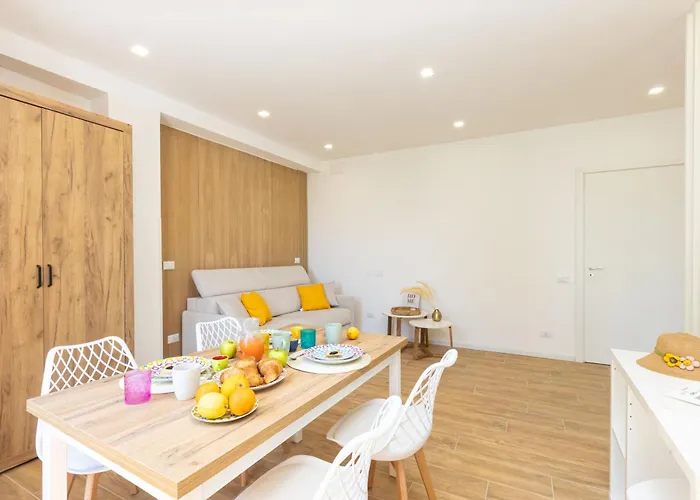 Key To House アパート ソレント