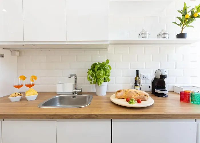 アパート Key To House