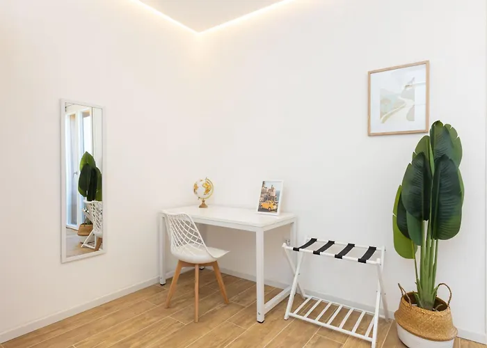 アパート Key To House