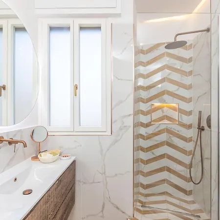 Apartman Key To House *