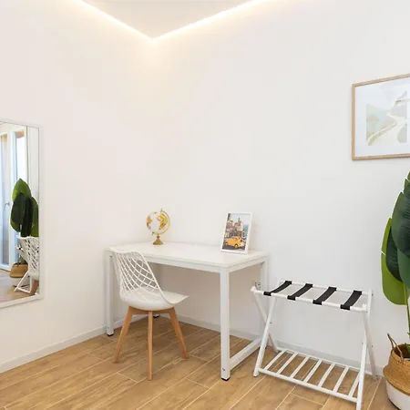 Apartman Key To House